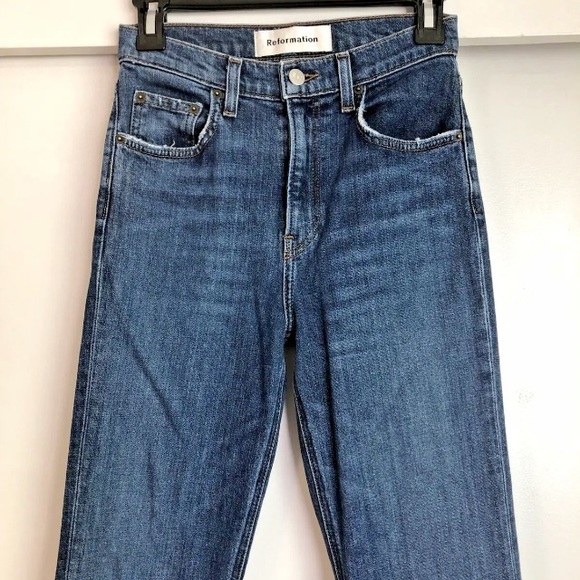 REFORMATION HIGH RISE JEANS SIZE 24 STRAIGHT LEG CROPPED RAW HEM STRETCH - Picture 2 of 10